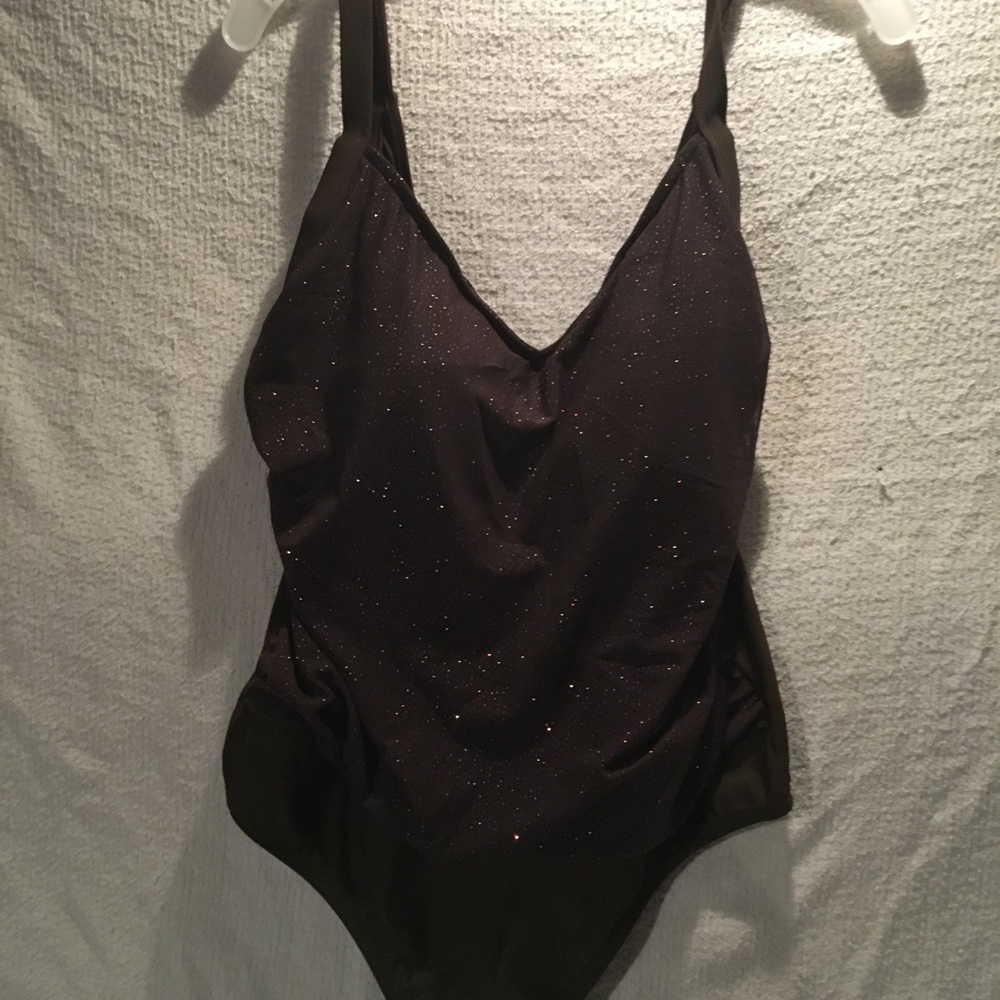 Women’s bathing suit